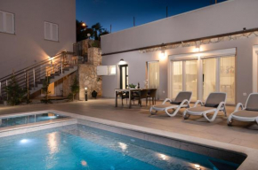 Ferienhaus Quadro In Rabac Mit Beheizbarem Pool